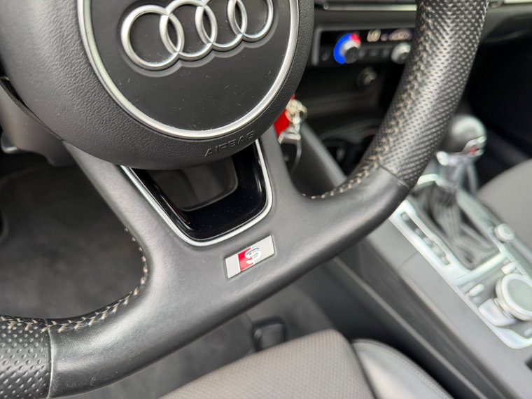 Vehicle Image 36