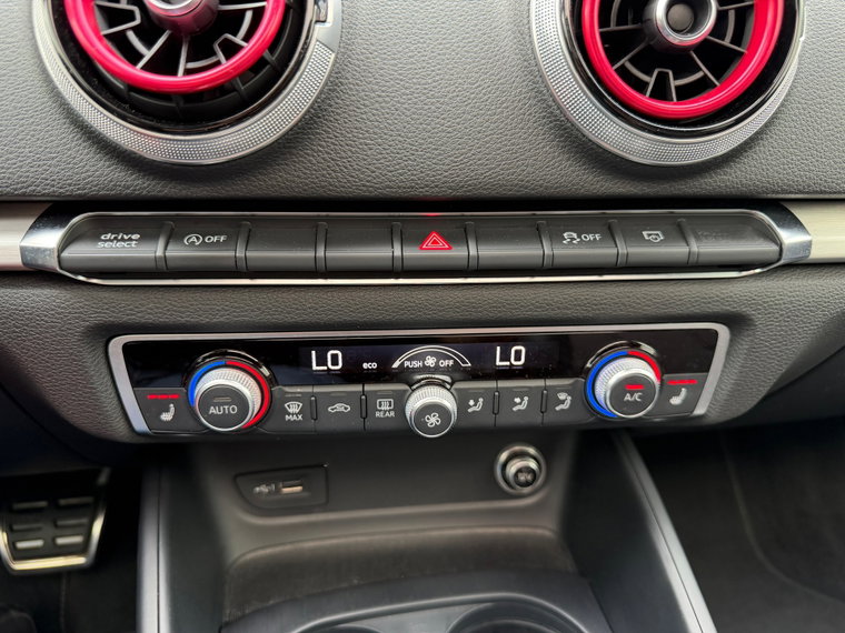 Vehicle Image 41