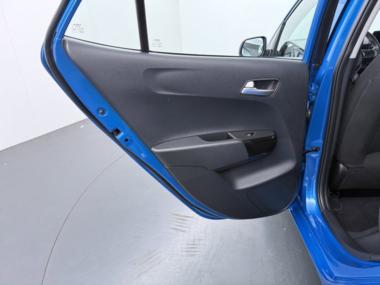 Vehicle Image 35