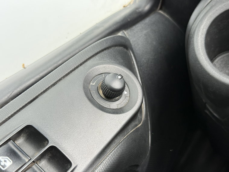 Vehicle Image 24