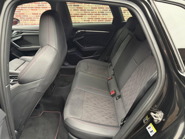 Vehicle Image 35