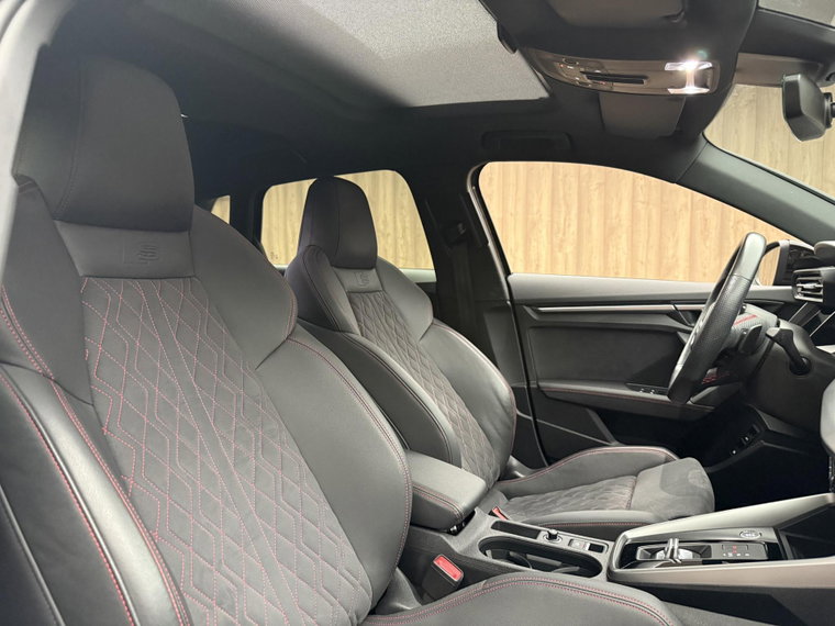 Vehicle Image 37