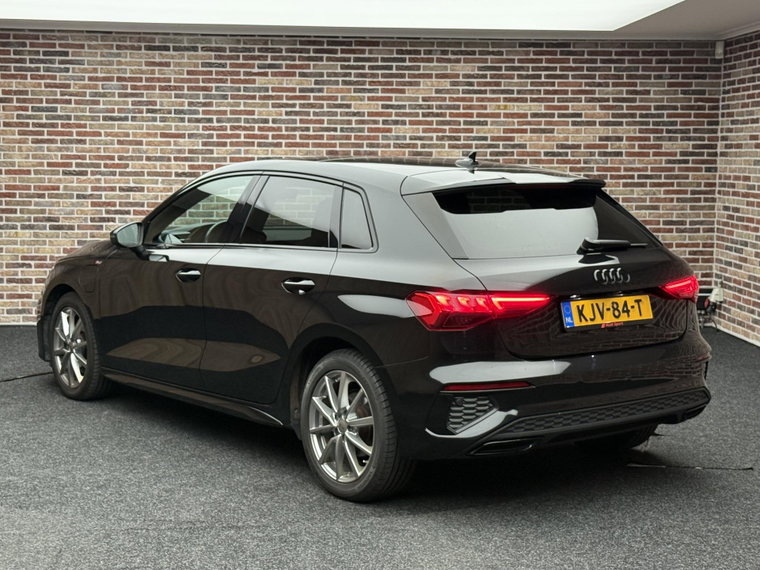 Vehicle Image 40
