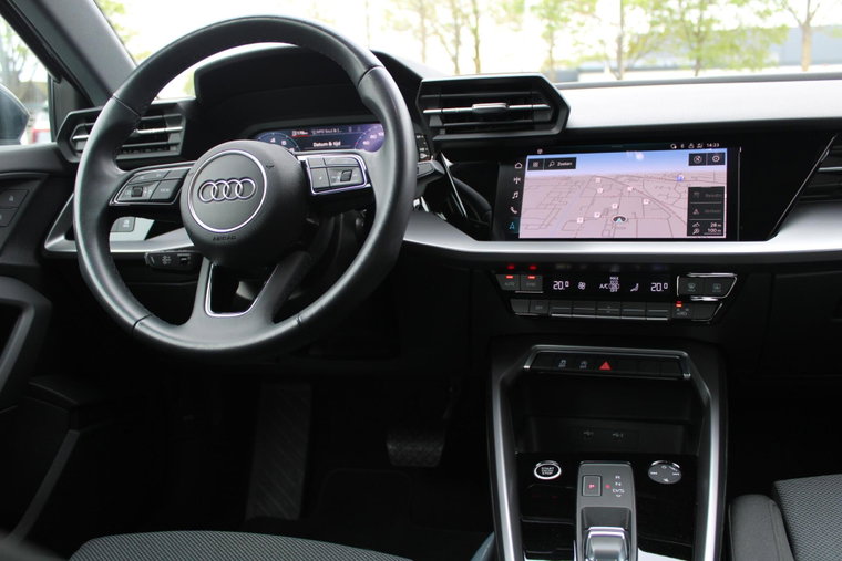 Vehicle Image 27