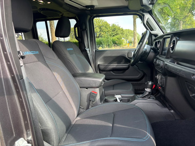 Vehicle Image 37