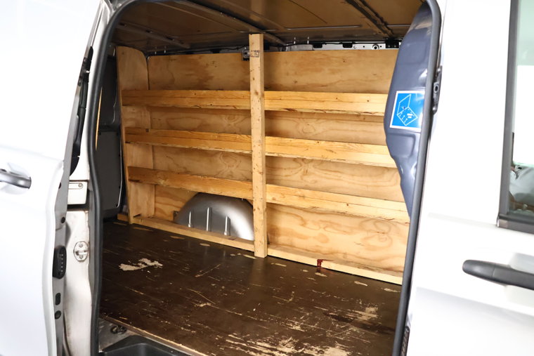 Vehicle Image 13