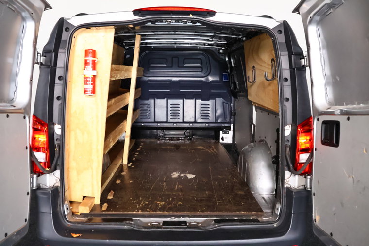 Vehicle Image 14