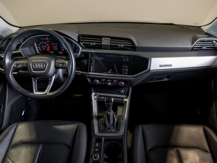 Vehicle Image 30