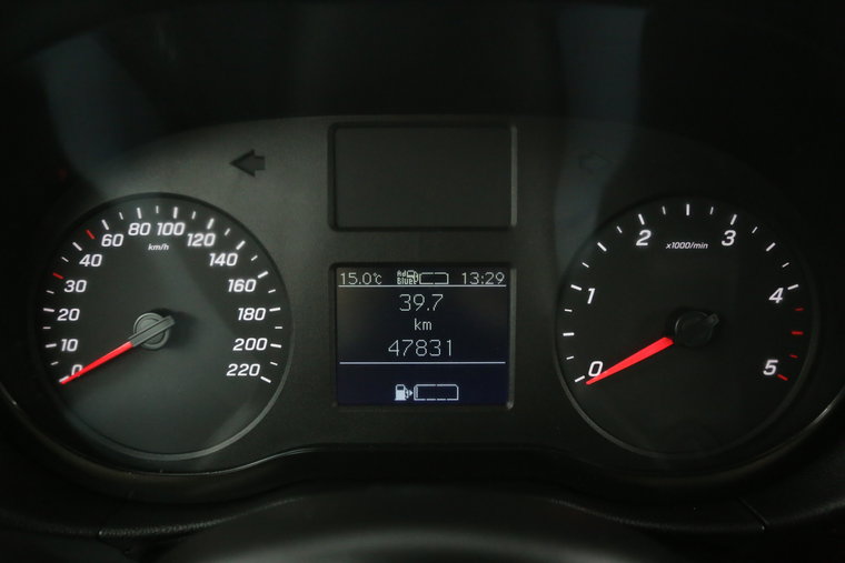 Vehicle Image 13