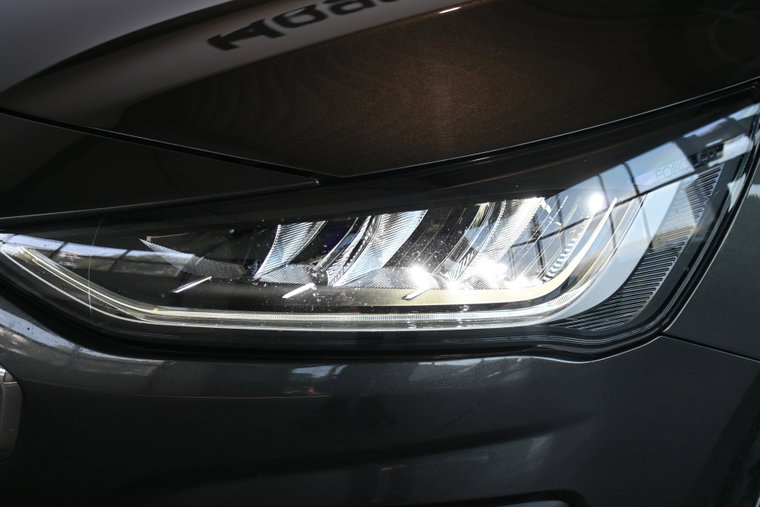 Vehicle Image 21