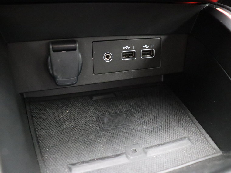 Vehicle Image 29