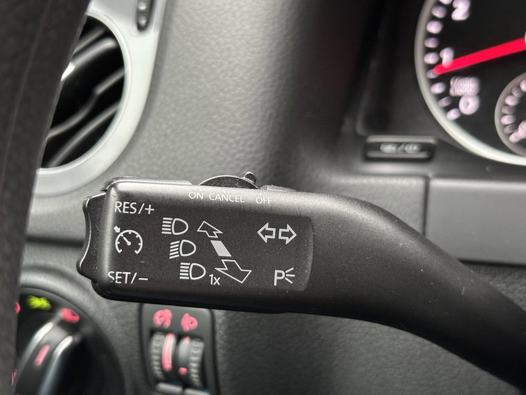 Vehicle Image 28