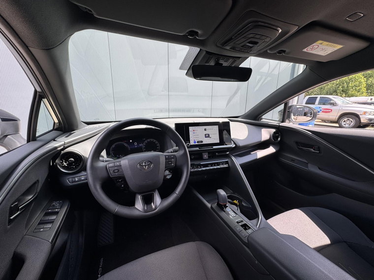 Vehicle Image 11