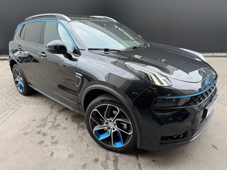 Vehicle Image 16