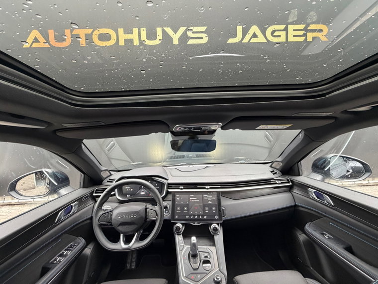 Vehicle Image 30