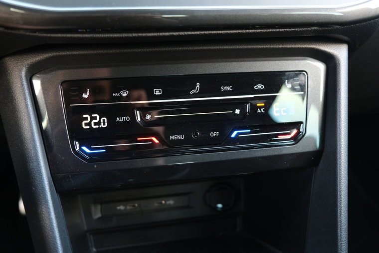 Vehicle Image 28