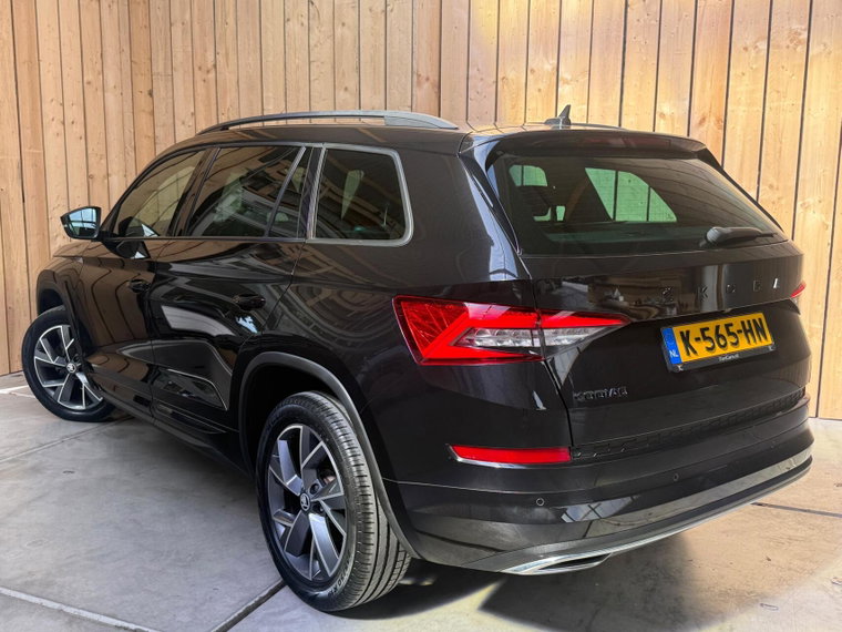 Vehicle Image 32