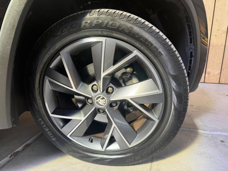 Vehicle Image 39