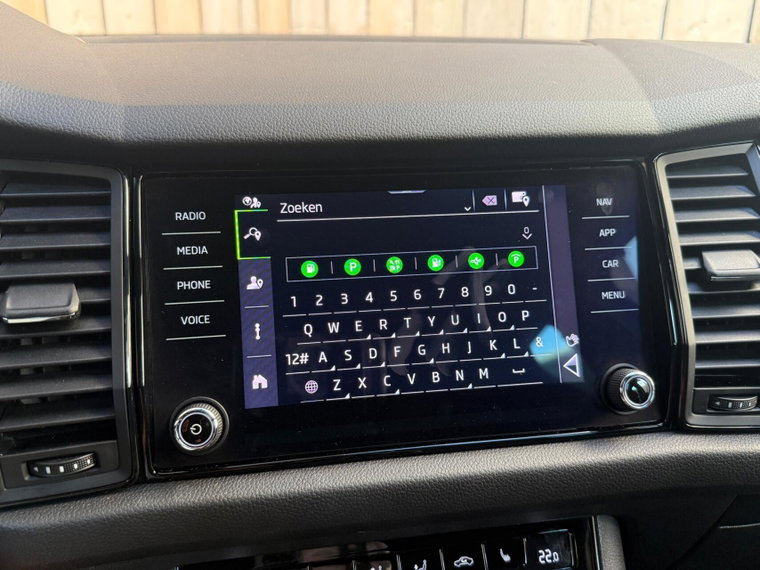 Vehicle Image 10