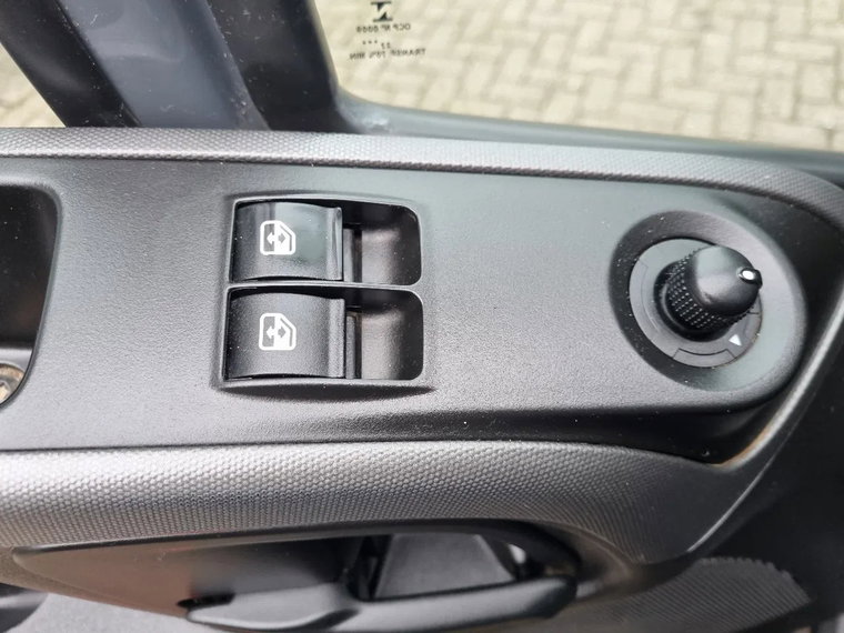Vehicle Image 26