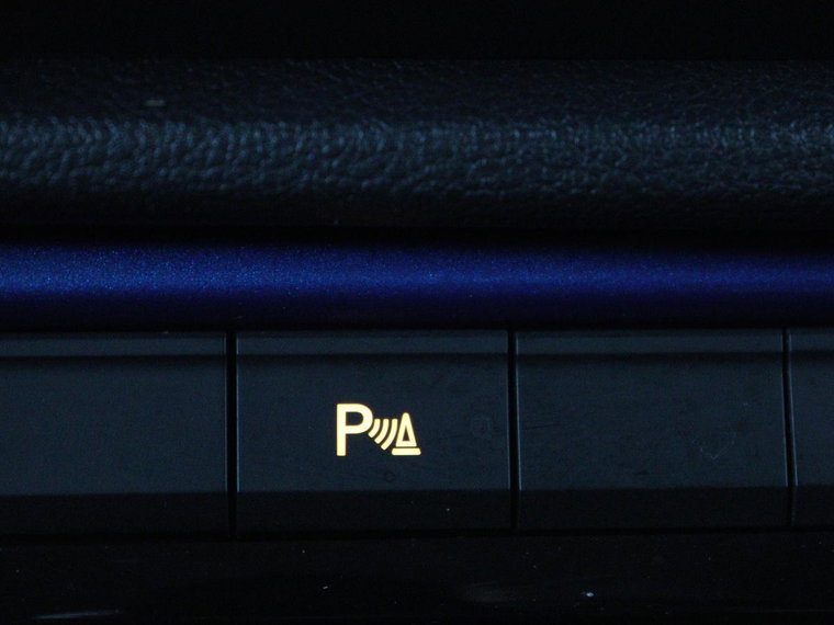 Vehicle Image 24