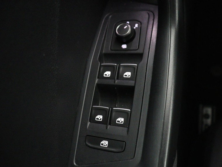 Vehicle Image 29