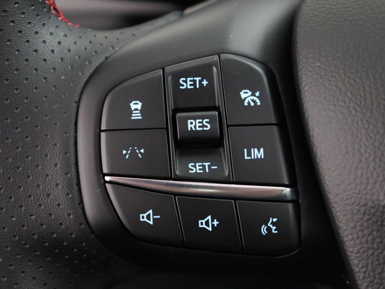 Vehicle Image 26