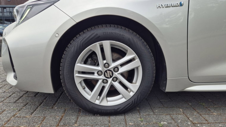 Vehicle Image 6
