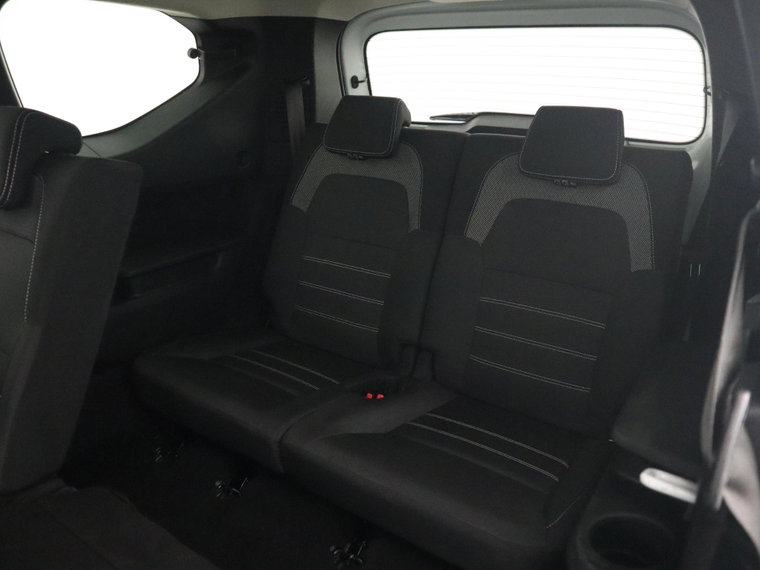 Vehicle Image 38