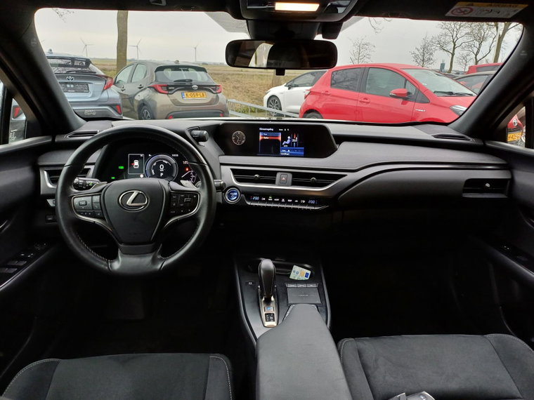 Vehicle Image 14