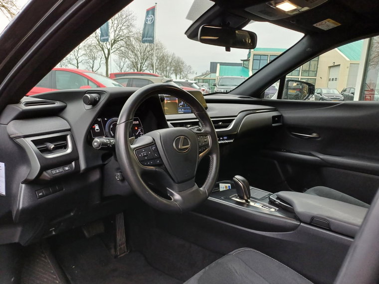 Vehicle Image 16