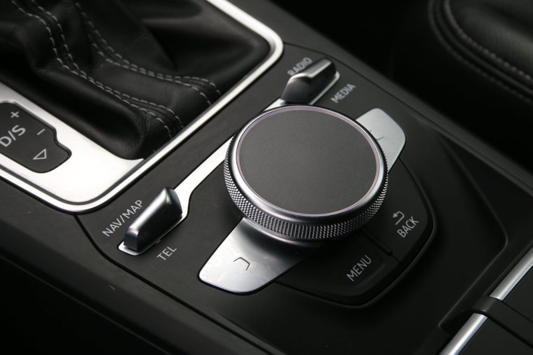 Vehicle Image 19