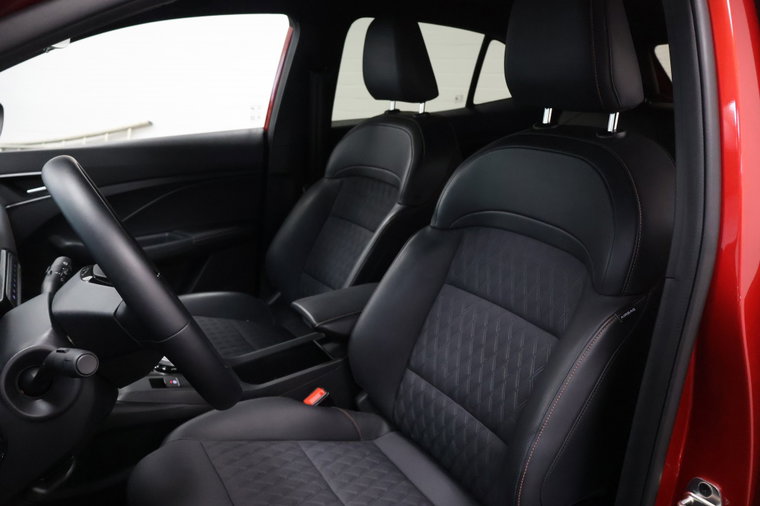 Vehicle Image 21