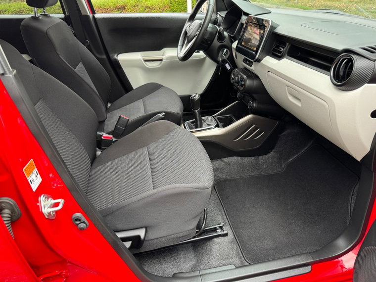 Vehicle Image 25