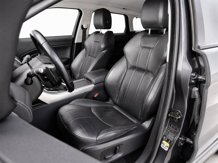 Vehicle Image 12