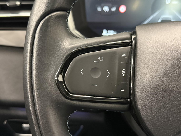 Vehicle Image 33