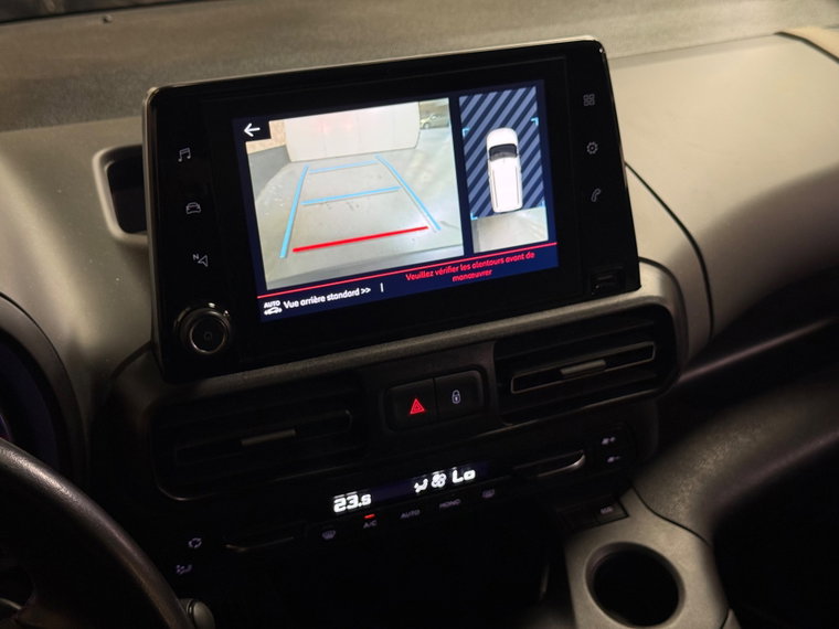 Vehicle Image 19