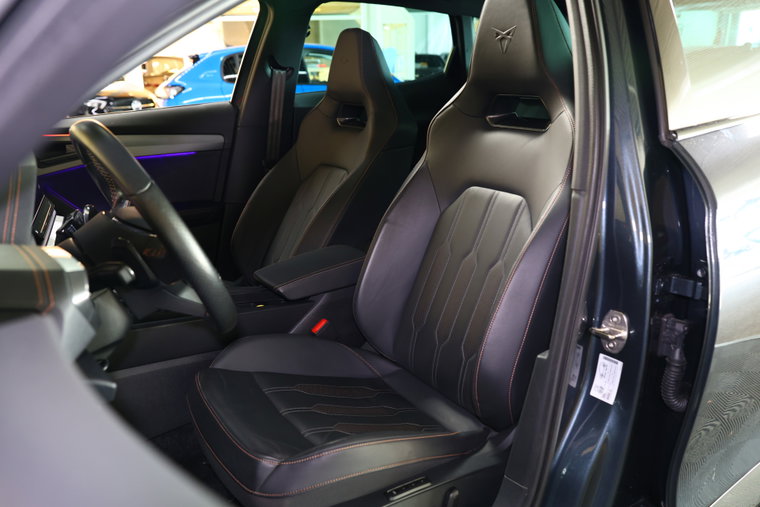 Vehicle Image 33