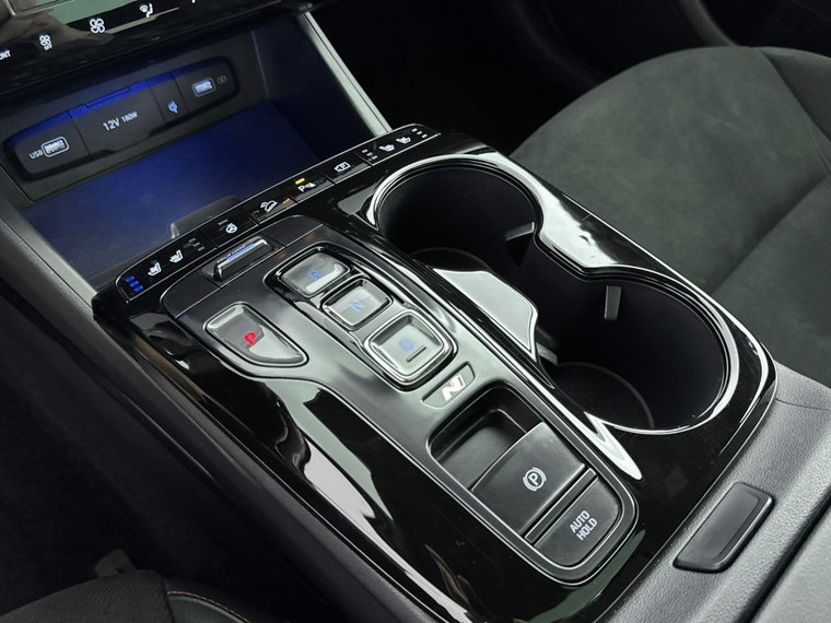 Vehicle Image 24