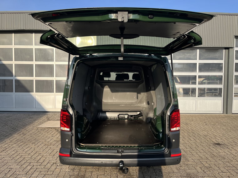 Vehicle Image 29