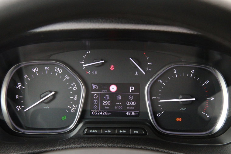 Vehicle Image 18