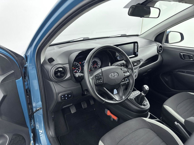 Vehicle Image 19