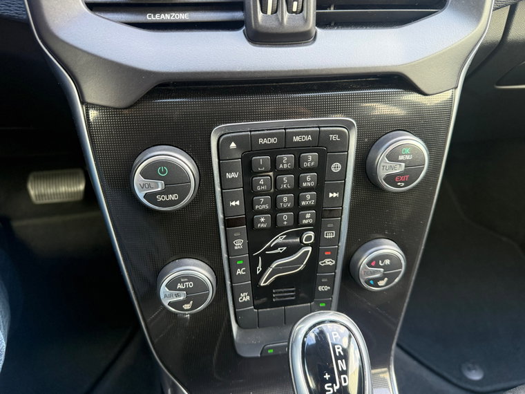 Vehicle Image 33
