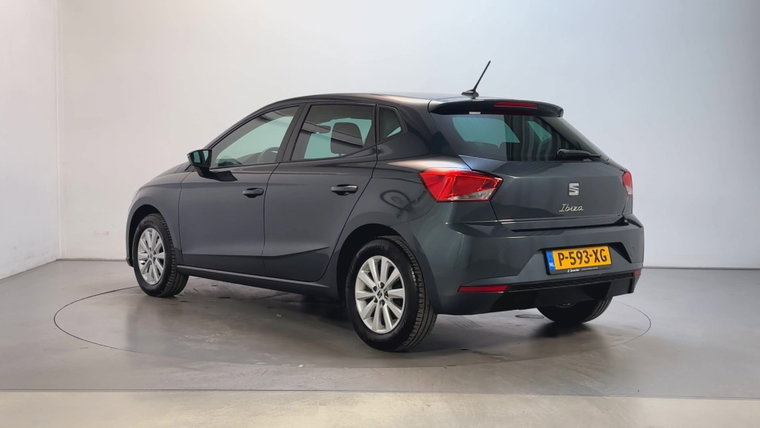 Vehicle Image 6