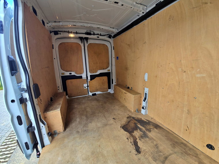 Vehicle Image 20