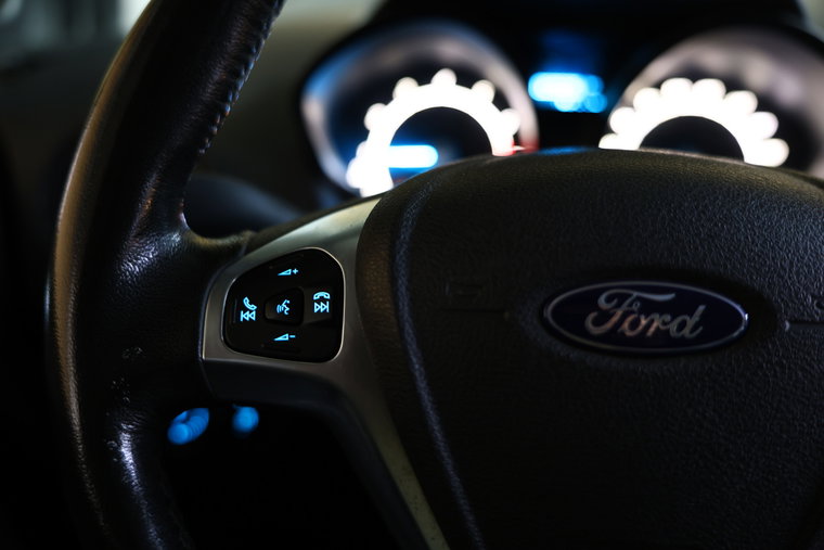 Vehicle Image 13