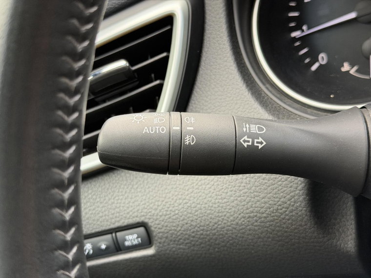 Vehicle Image 26