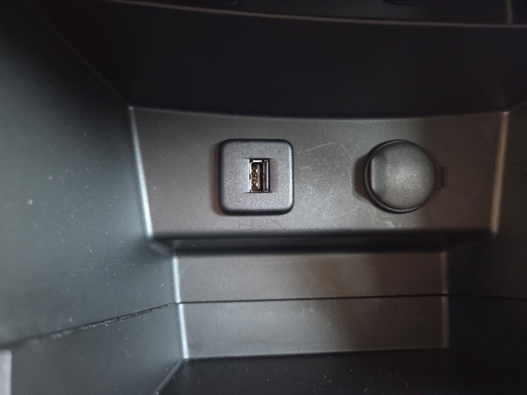 Vehicle Image 24