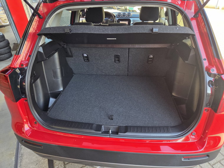 Vehicle Image 8