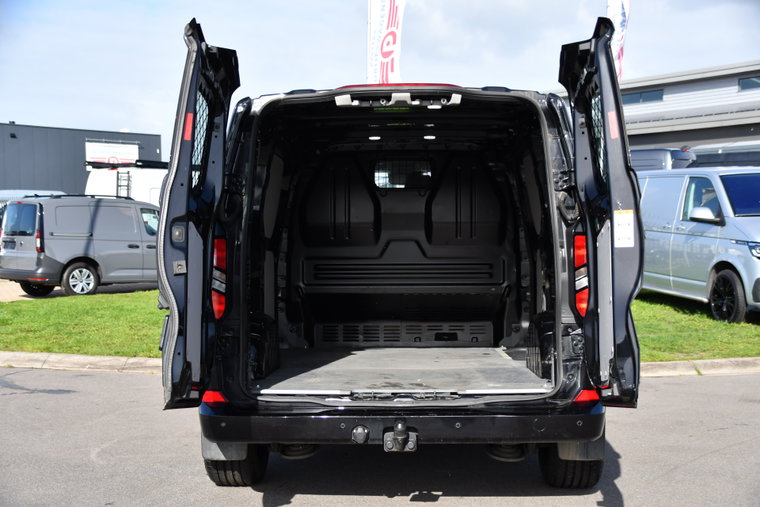 Vehicle Image 35